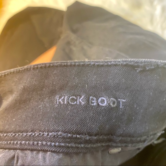 Women’s American Eagle Black Kickboot Jean 18S - Picture 4 of 8